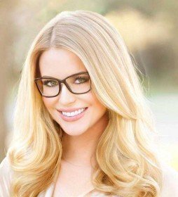 Dr. Ashley Toutounchi