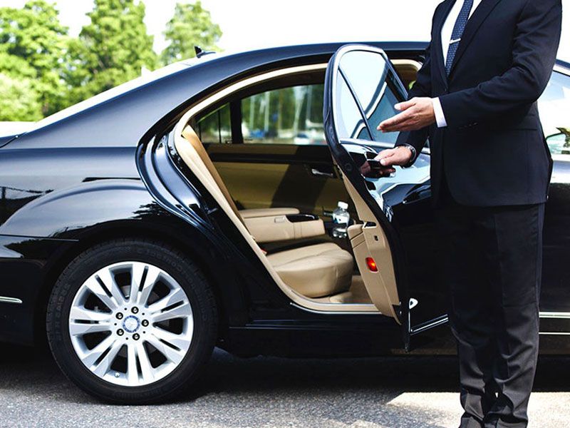 Luxurious Limousine with Chauffeur by Metrowest limousine in North Borough, Massachusetts