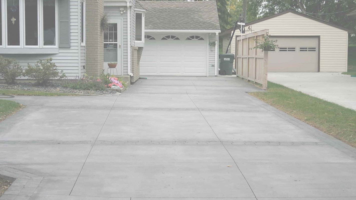 Hire Top Driveway Concrete Contractor in Town Vacaville, CA