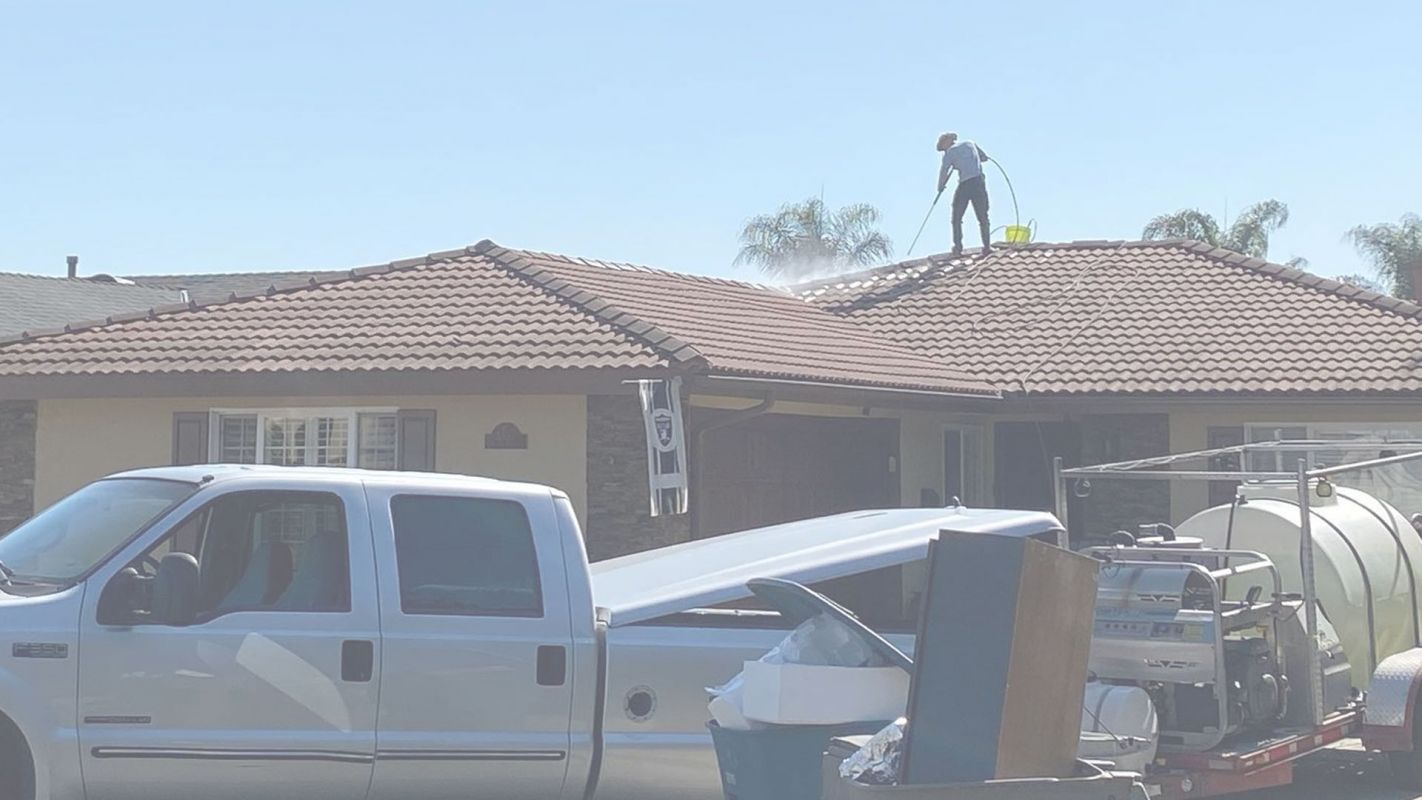Give New Look to Your Home with Roof Washing Long Beach, CA