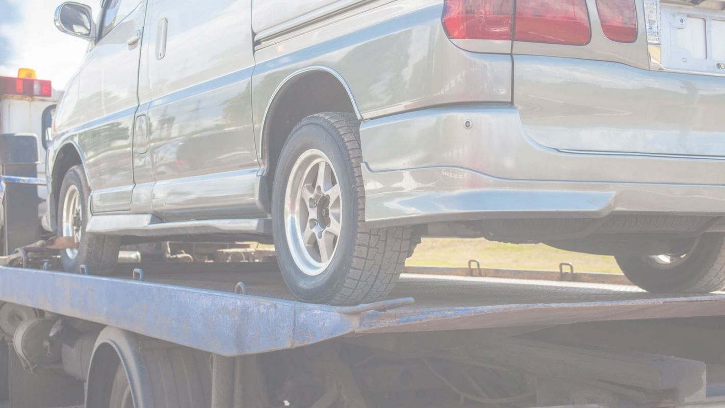 Get Professional Flatbed Towing Services Lake Hamilton, FL
