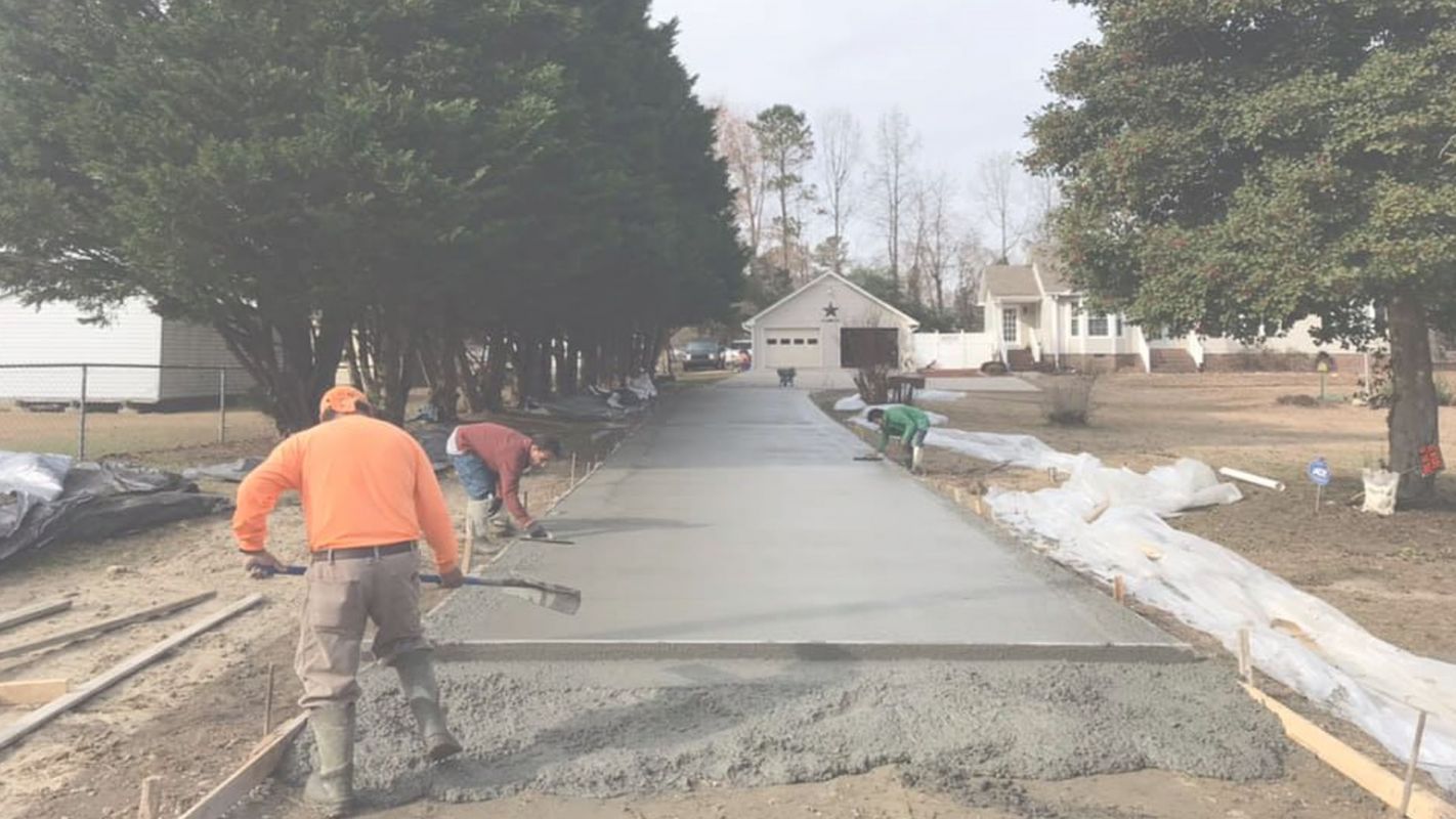Professional Concrete Sidewalks Experts to Give You the Best Results
