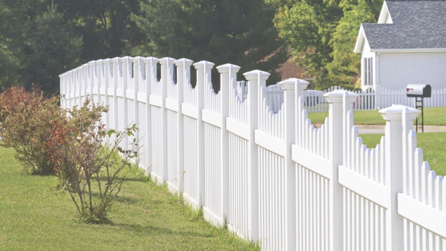 Protect Your Property by Hiring Vinyl Fence Installers Windermere, FL