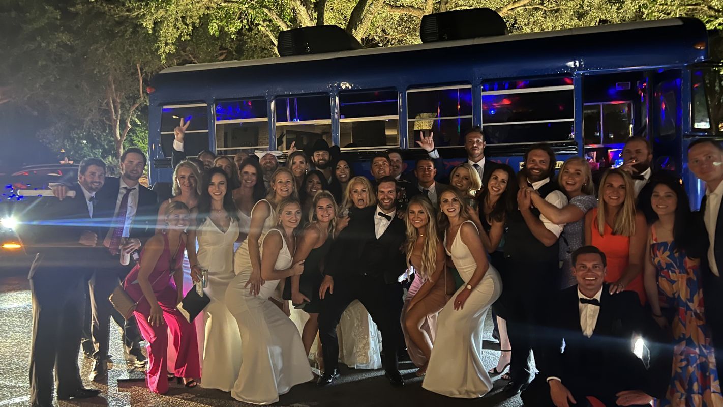 Make Your Prom Memorable with Destin Party Bus Service Panama City Beach, FL