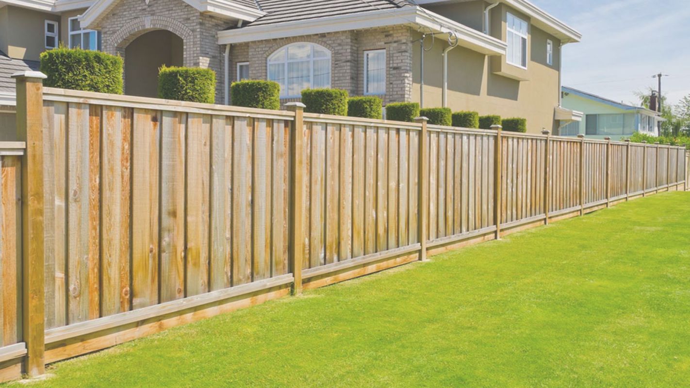 Wood Fence Builder- Make Your Property Secure Four Corners, FL