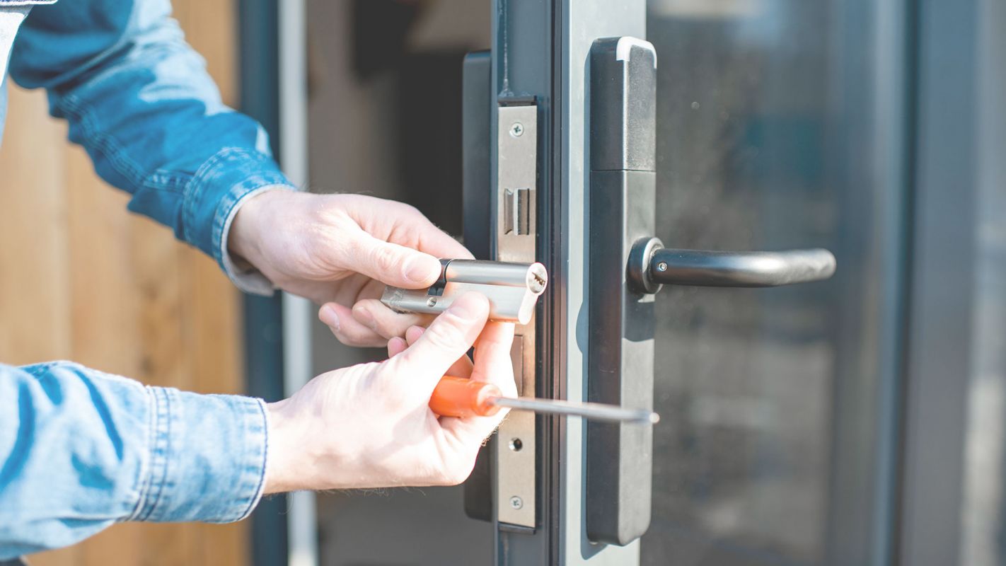 Commercial Locksmith in Maplewood MO