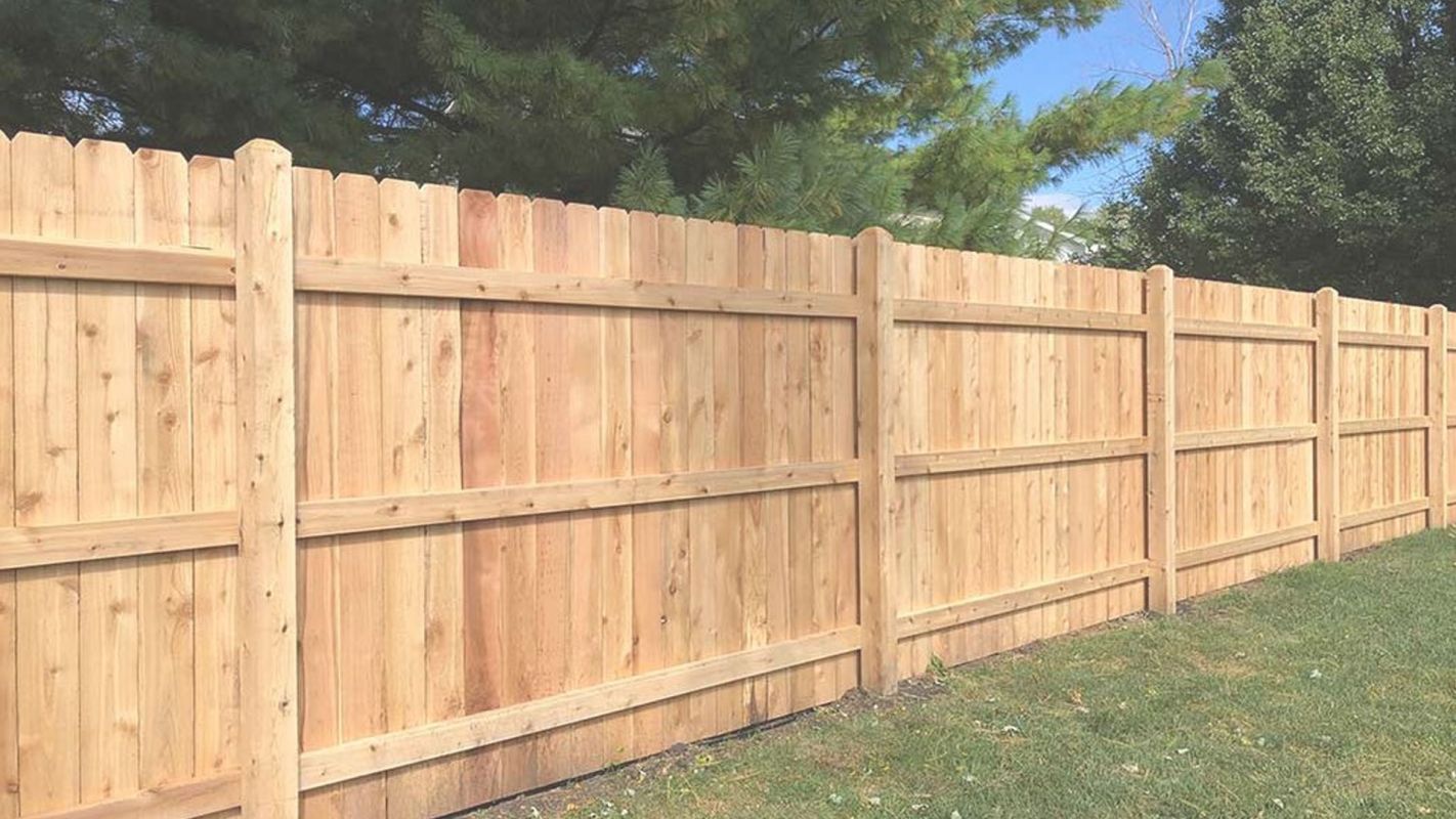 Top Wood Fence Company in Town Silver Spring, MD