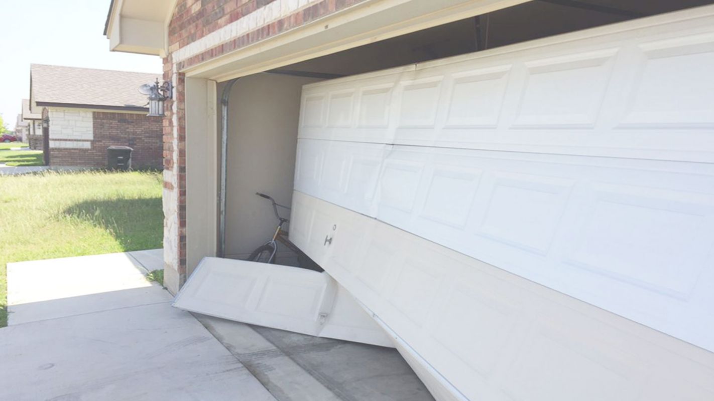 Emergency Garage Door Repair Service at Affordable Rates Pflugerville, TX
