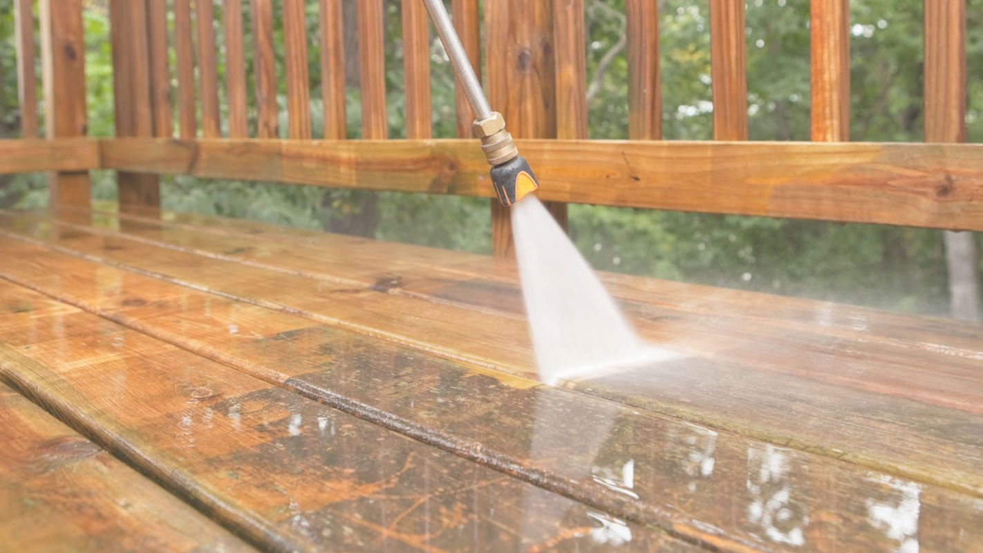 Wood Deck Power Washing with Passion Grand Prairie, TX