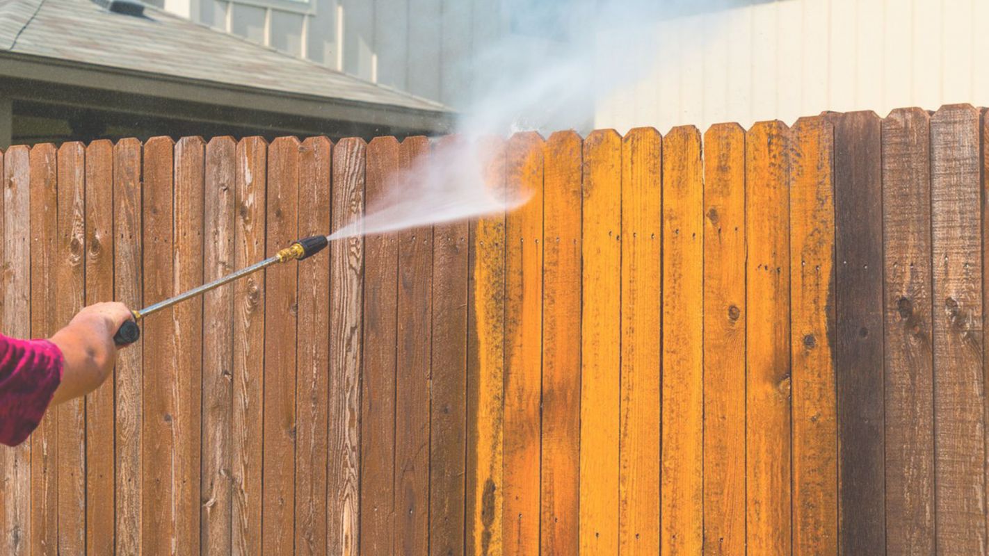 Effective Fence Pressure Washing Service Arlington, TX