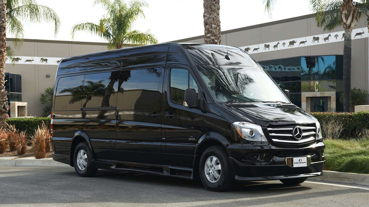 Top-Notch Airport Shuttle Near Downers Grove, IL