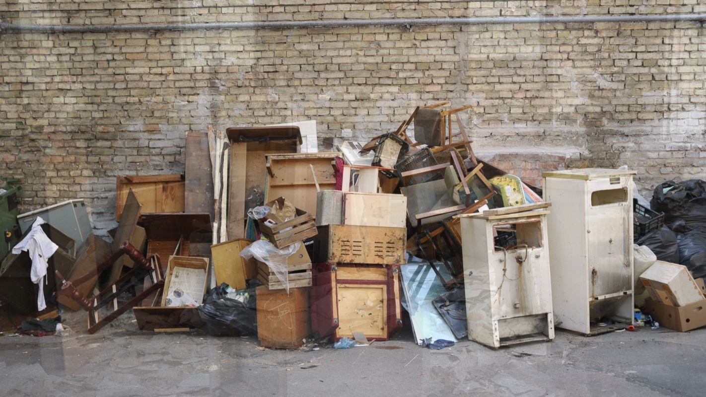 We Are Reliable for an Emergency Junk Removal Ashland, MO