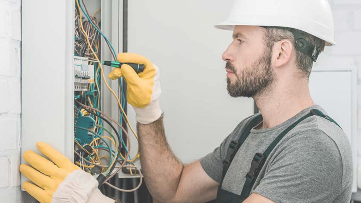 Secure Your Peace of Mind With Licensed Electricians! Lakewood, CO