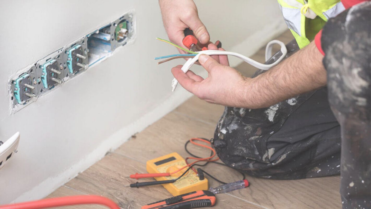 Residential Electrician to Fix All Your Broken Electric Wirings Deer Creek, OK