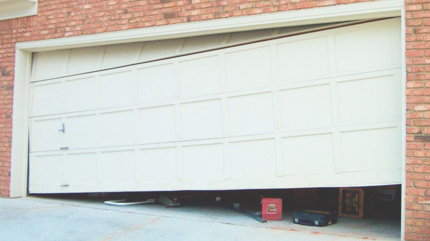 Garage Door Off Track – Advance Services to Keep It on Track Mesa, AZ