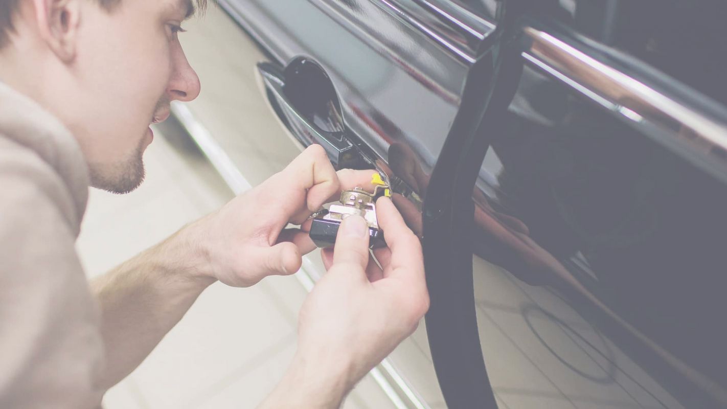 Call the Efficient Auto Locksmith in Bal Harbour, FL