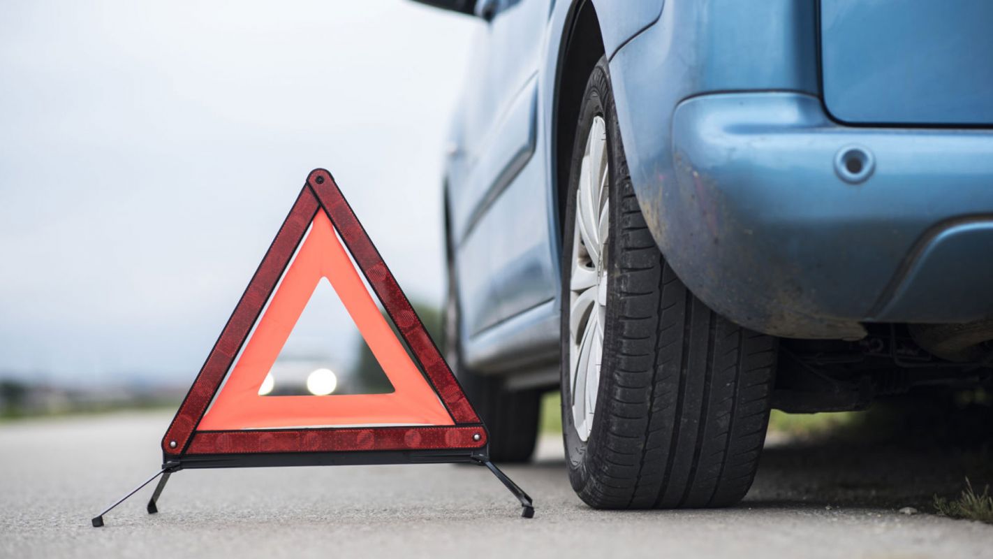 Safe Auto Roadside Assistance at An Affordable Price Arleta, CA