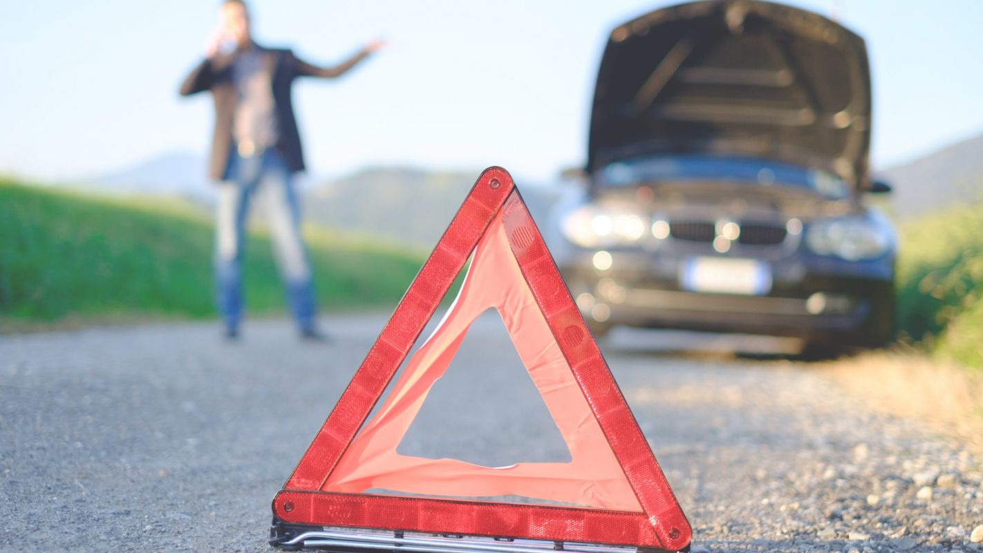 Aiding Drivers in Trouble with Roadside Assistance Service Pompano Beach, FL