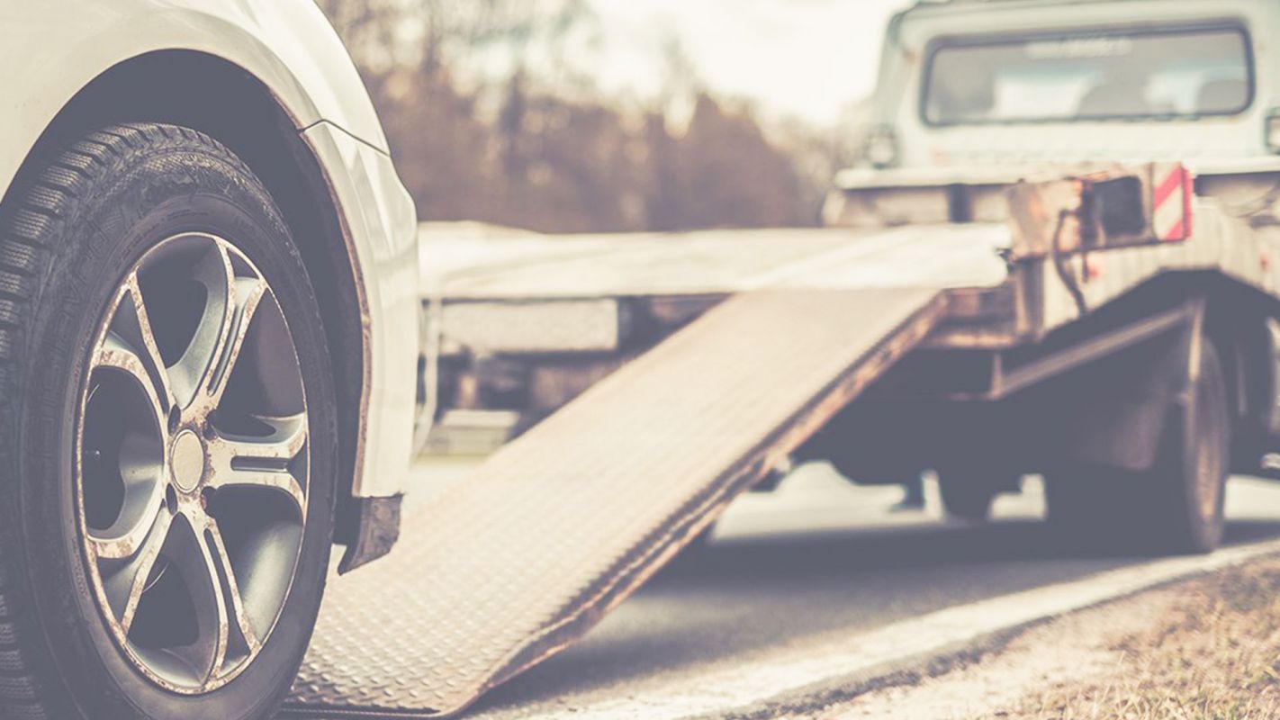 Dependable Medium Duty Towing in Aurora, IL