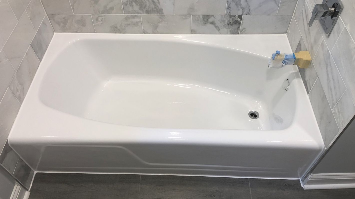 Elevate Your Bathroom Aesthetics with Our Bathtub Resurfacing Services! Warren, MI