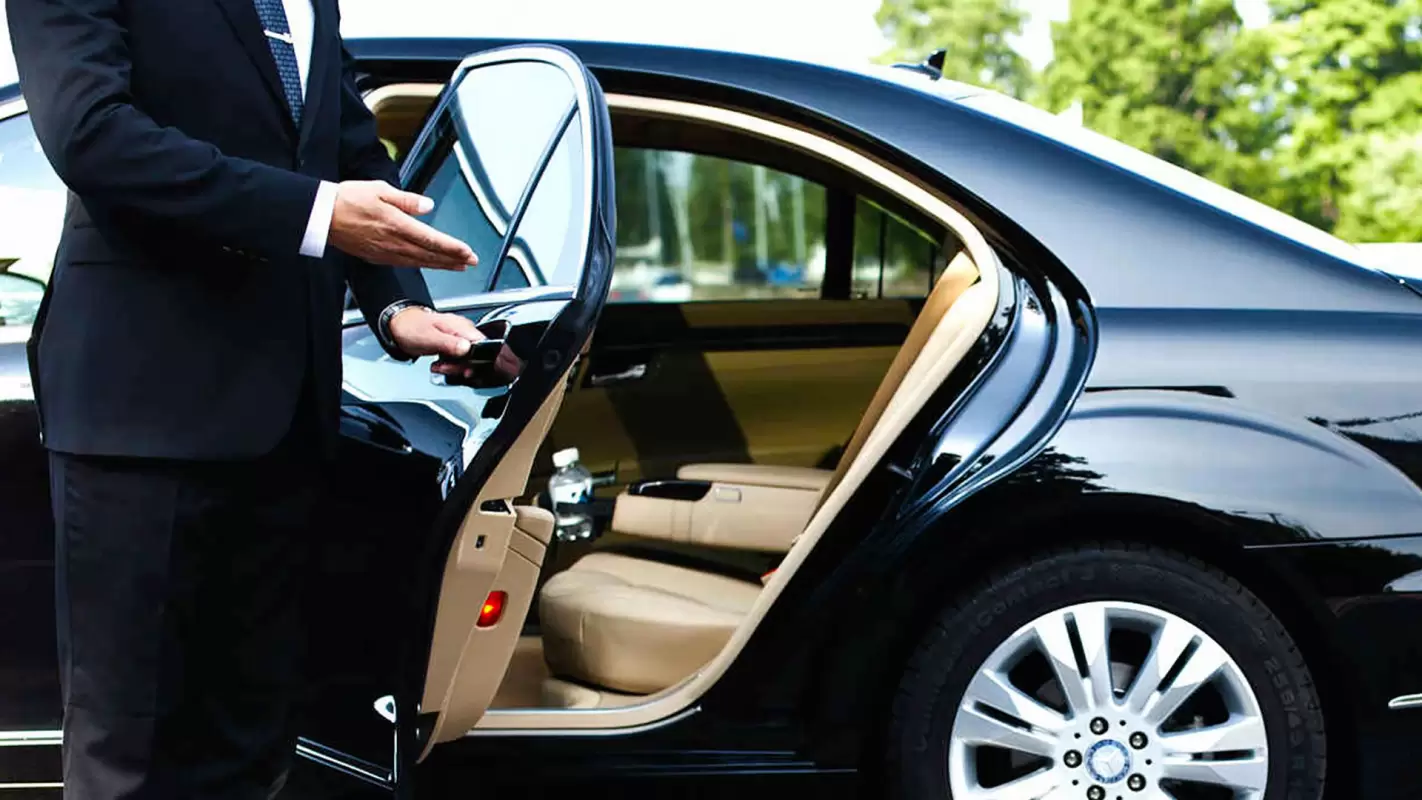 Travel To the Airport with Our Executive Sedan Service Weston, CA