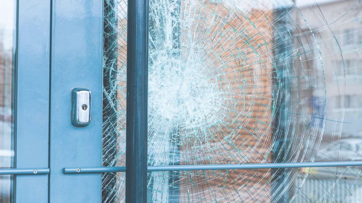 Say Goodbye to Cracks with Commercial Glass Repair Service Medford, NY