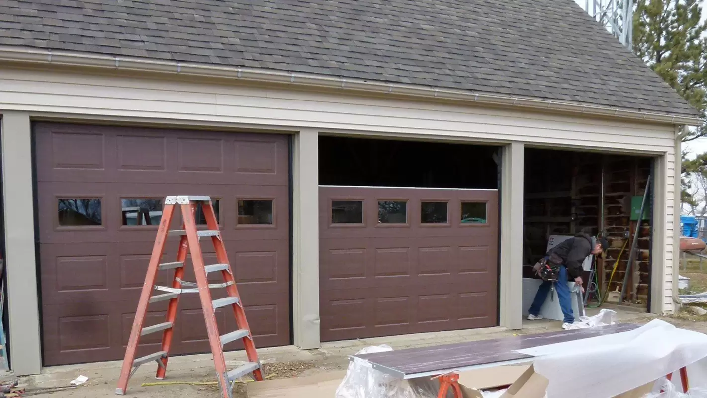 Garage Door Replacement – No More Damaged Garage Doors! in Pembroke Pines, FL