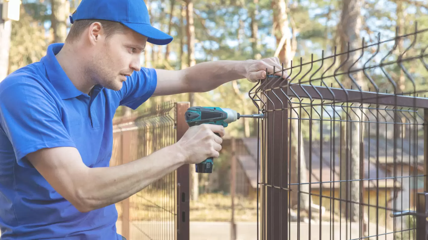 Our Fence Contractors offer Fence Maintenance at Inexpensive Rates! Plano, TX