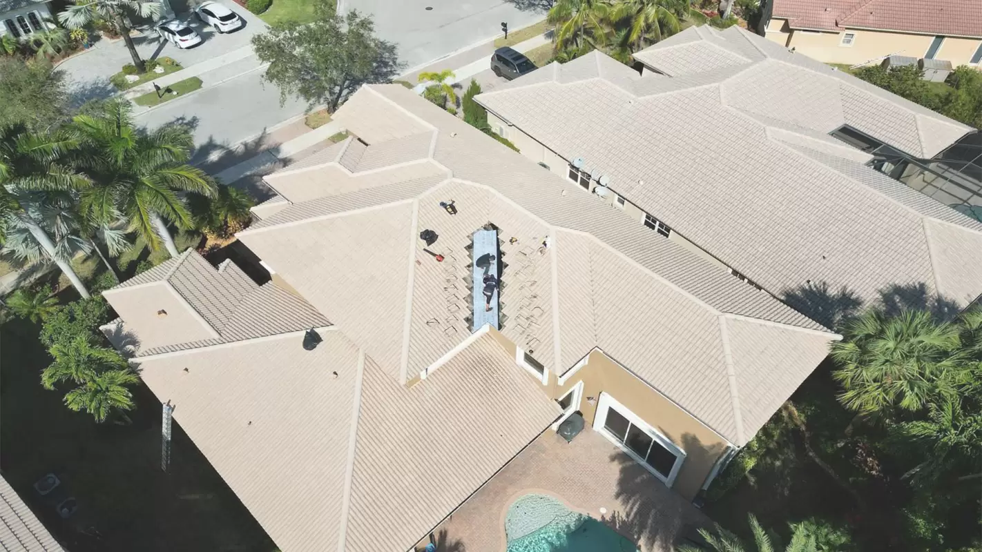 Call Our Roof Repair Expert to Fix Your Roofs! in Palm Beach Gardens, FL