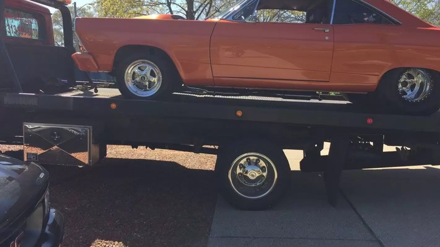 Your Car Needs a Lift? Call The Best Towing Services Now!