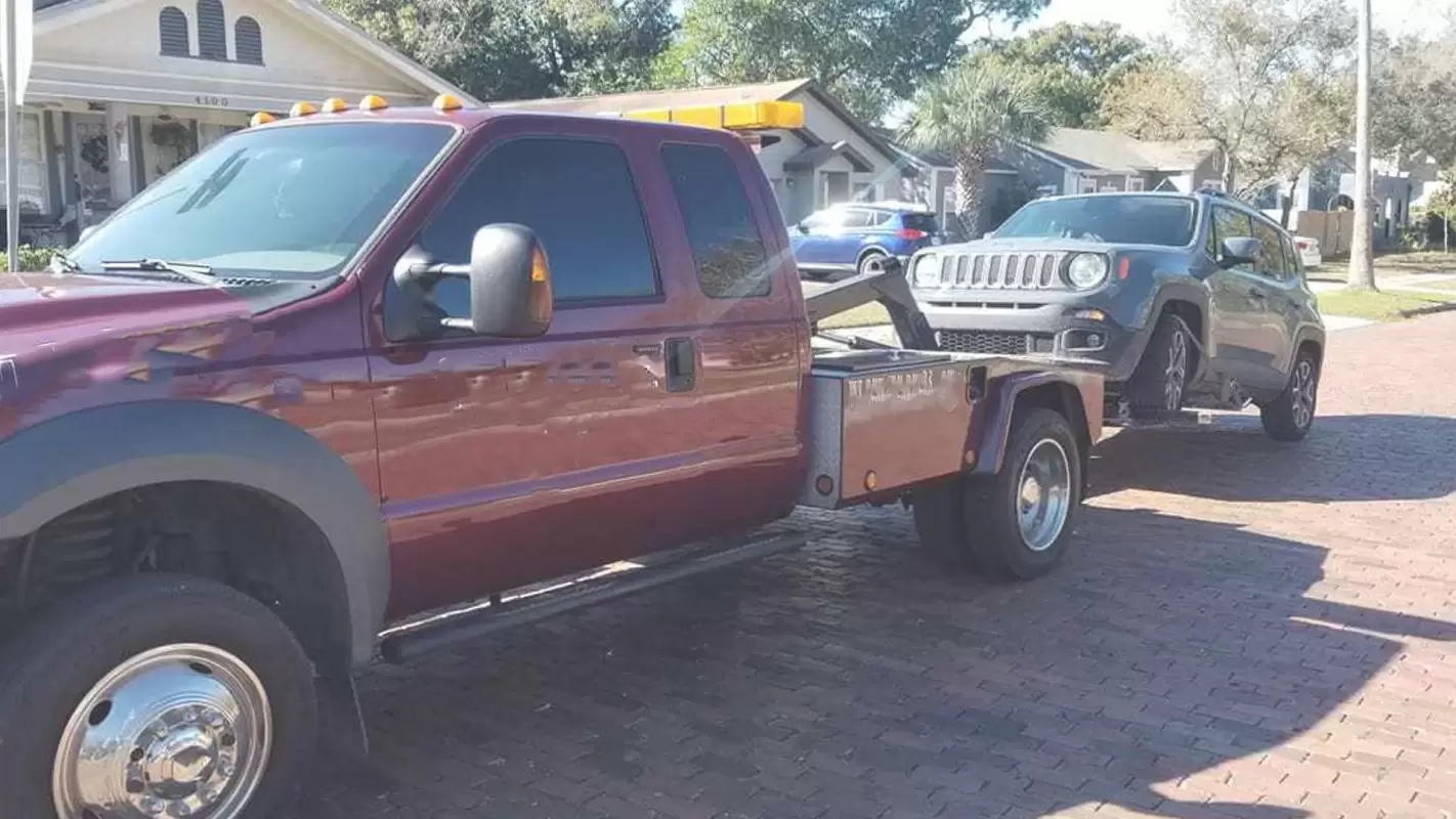 Reliable & Efficient 24 Hours Towing Service in Gulfport, FL