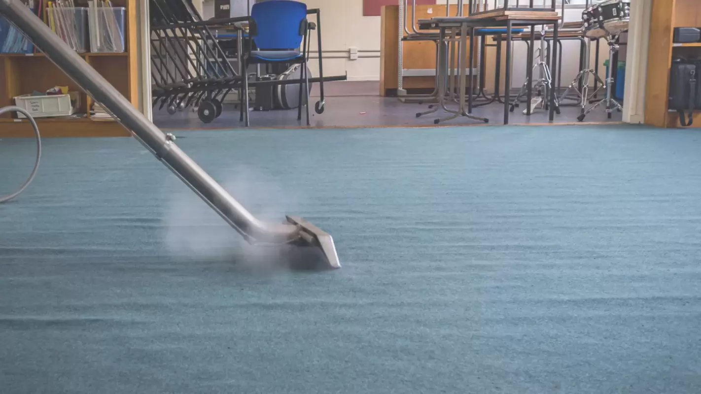 Refresh Your Workplace with Our Commercial Carpet Cleaning Service!