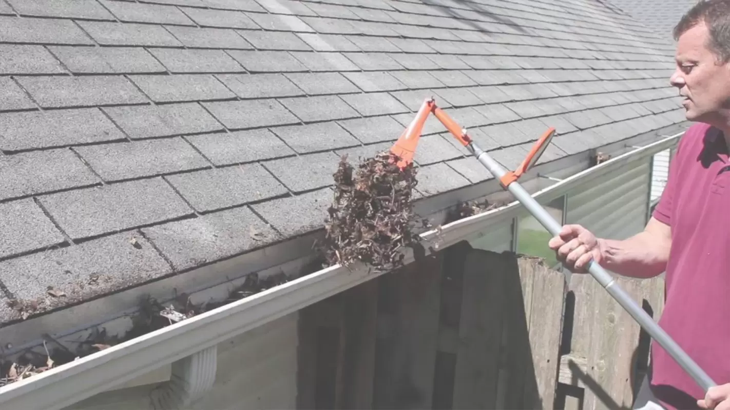 Blocked Gutter Cleaning – We Clear the Mess, You Enjoy the Results! Brighton Heights, NY