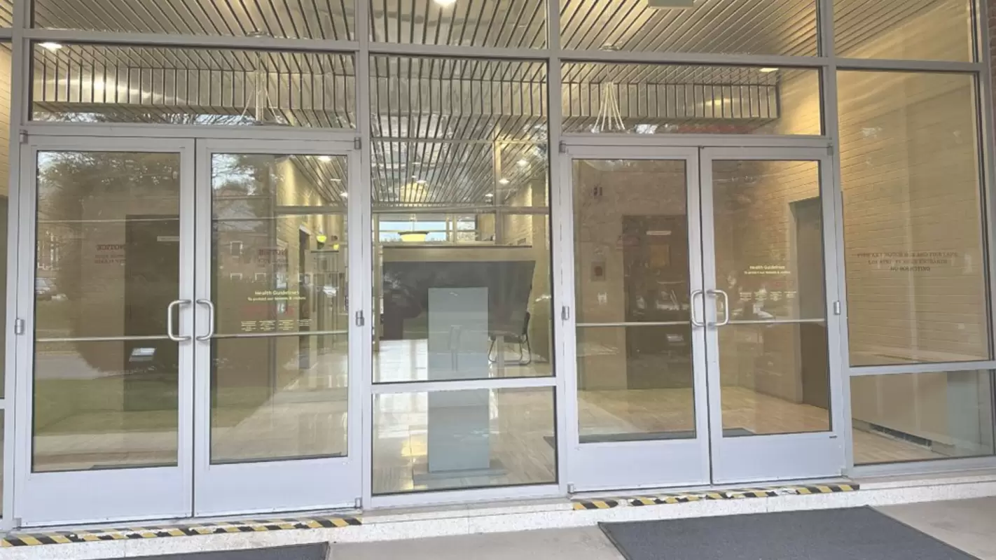 Commercial Door Glass Repair – Because Your Doors Are Reflection of Your Business