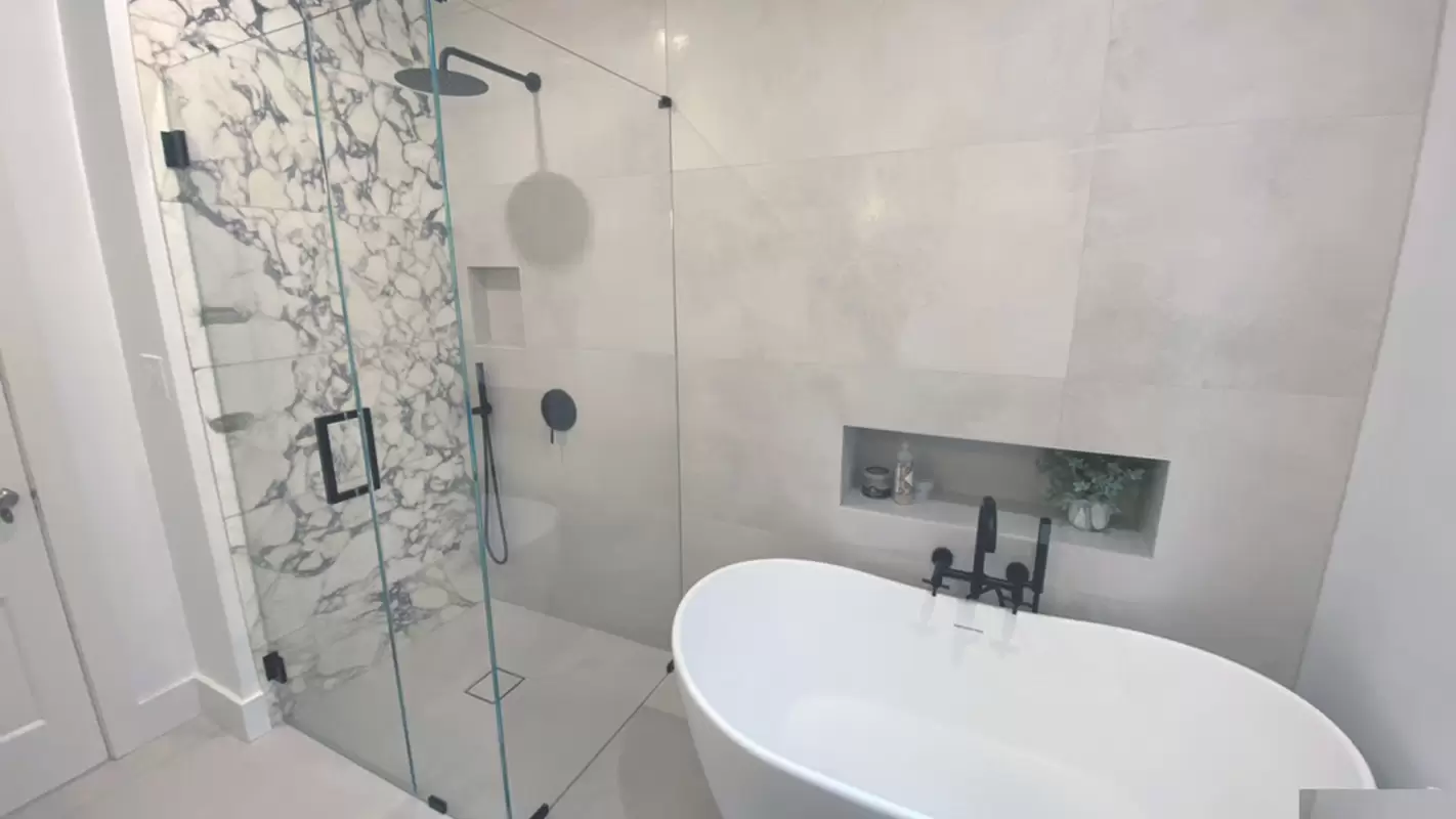 Professional Custom Shower Door Installation for a Modern Bathroom