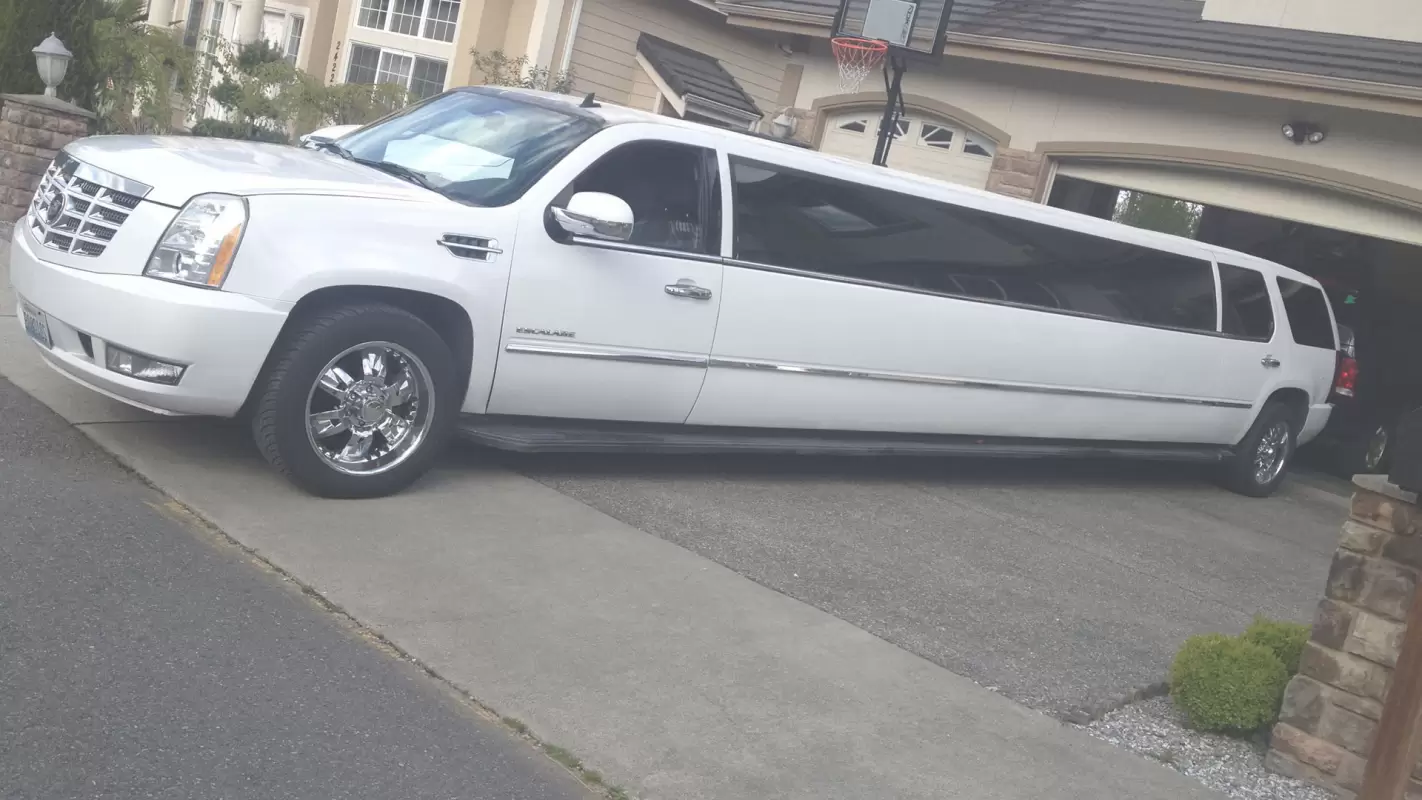 Make a Grand Entry with Our Limousine Rental Services