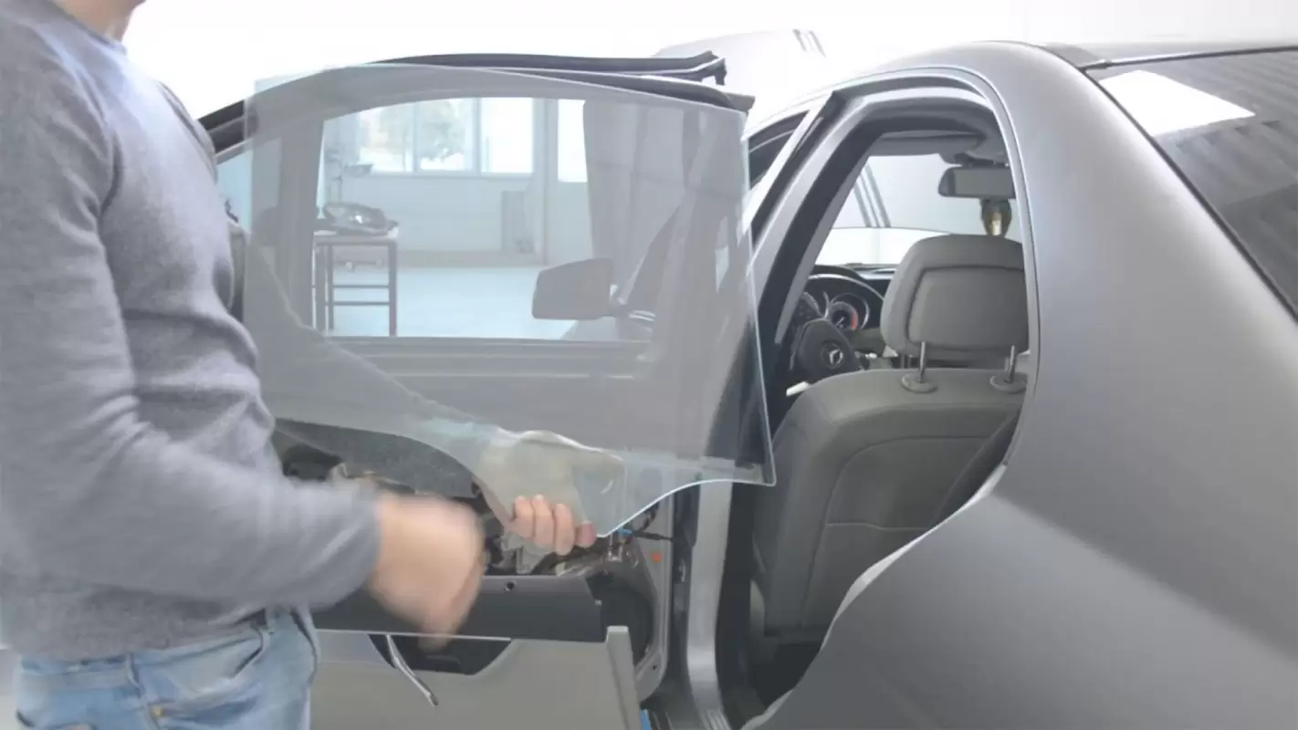 Best Auto Glass Door Repair Company in Houston, TX