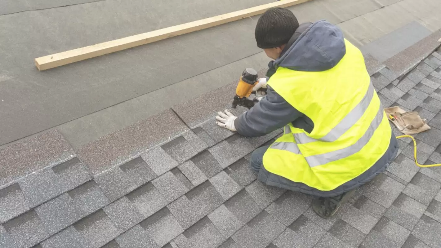 Roof installation with the help of experienced staff