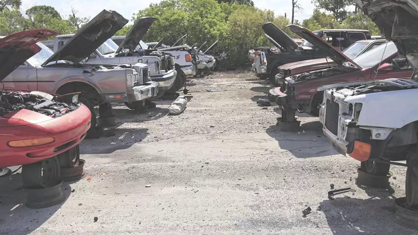 Junk Car Buyers – Clear Your Yard, and Make Some Cash