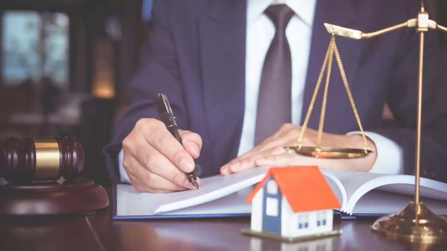 Lease Agreement Lawyer with the Best Real Estate Attorney Consultation!