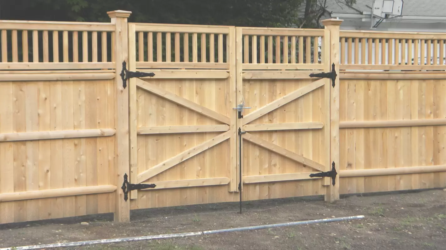 Fence Gate Installation – Control Your Property’s Access While Maintaining its Grace! in Garland, TX