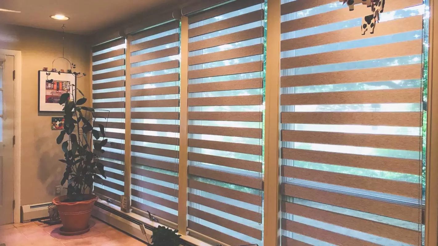 Get Faux Wood Blinds Installation to Make Your Home Moisture-Free