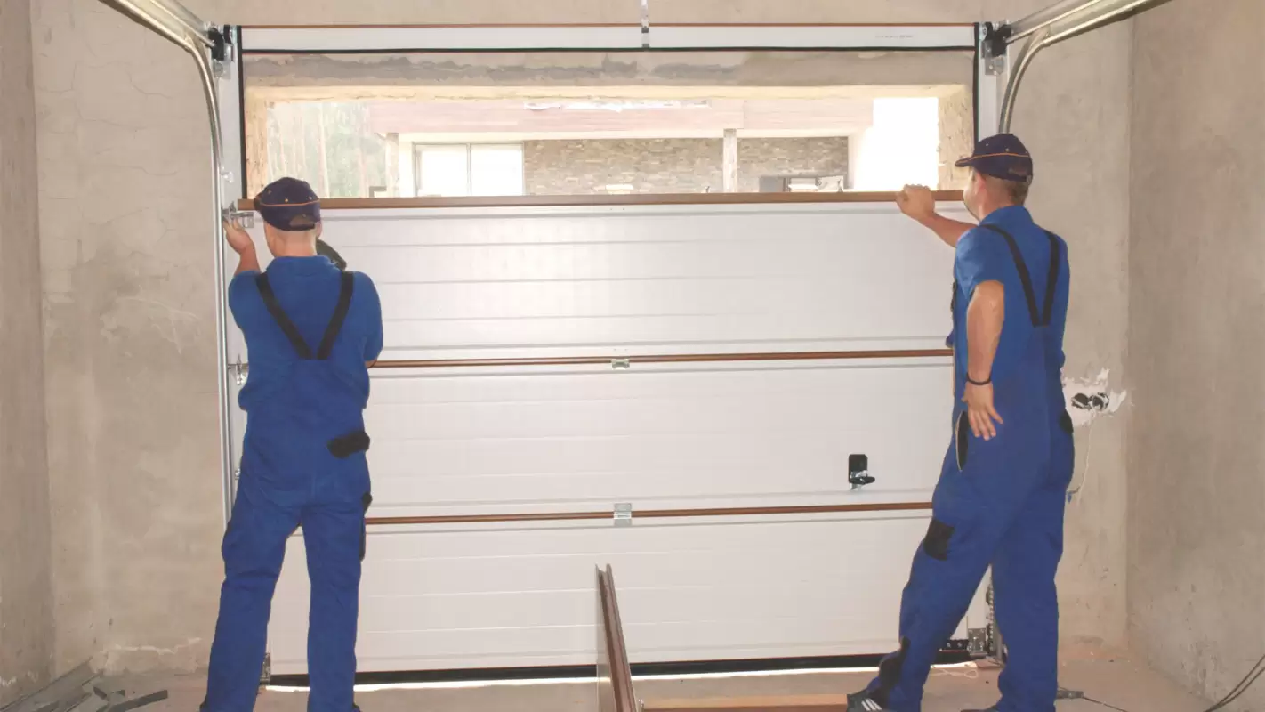 Our Garage Door Repair Crew Rips Through Issues, Leaving No Faults Behind