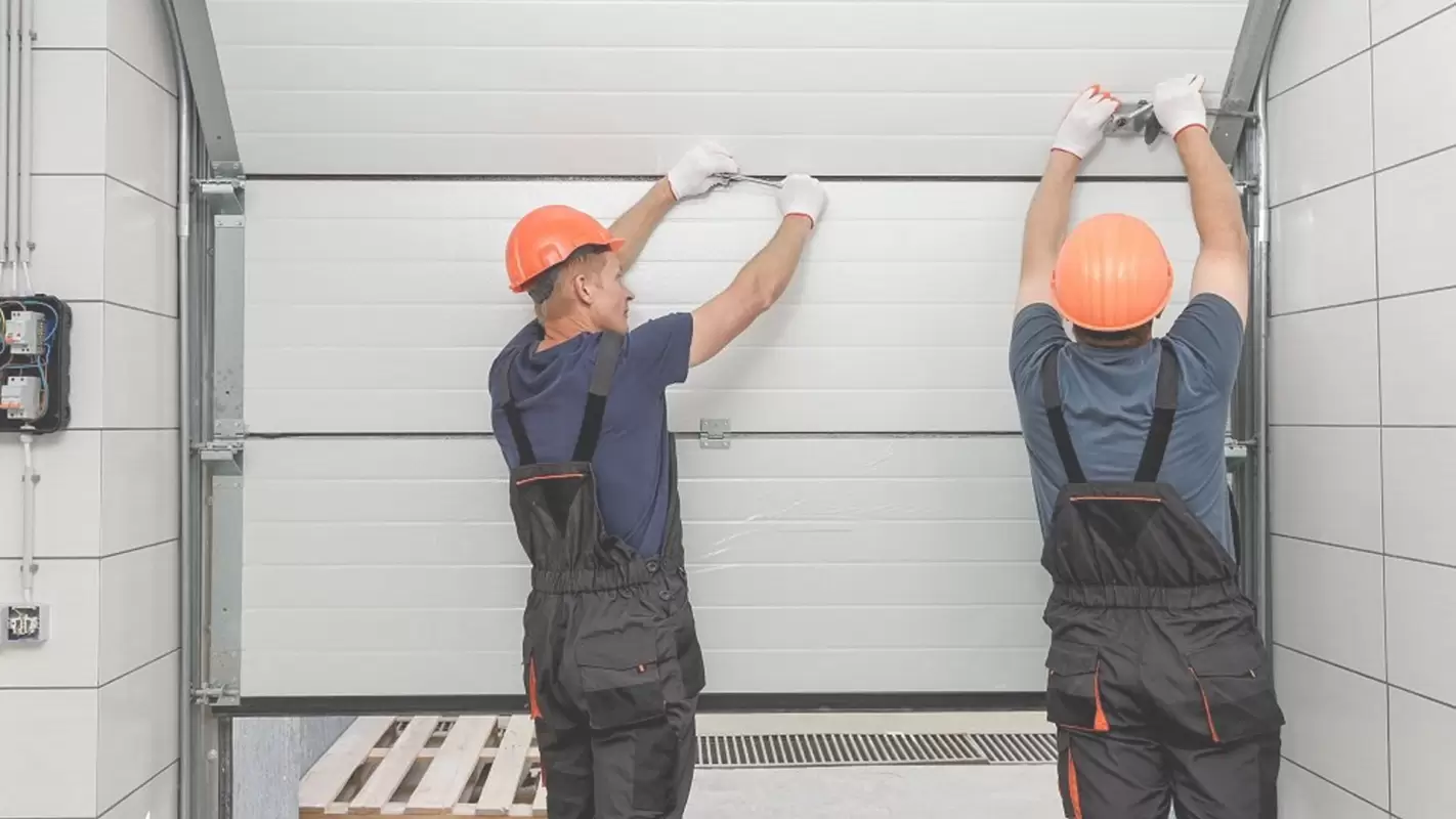 Looking for “24/7 Garage Door Repair Near Me”? Hire Us!