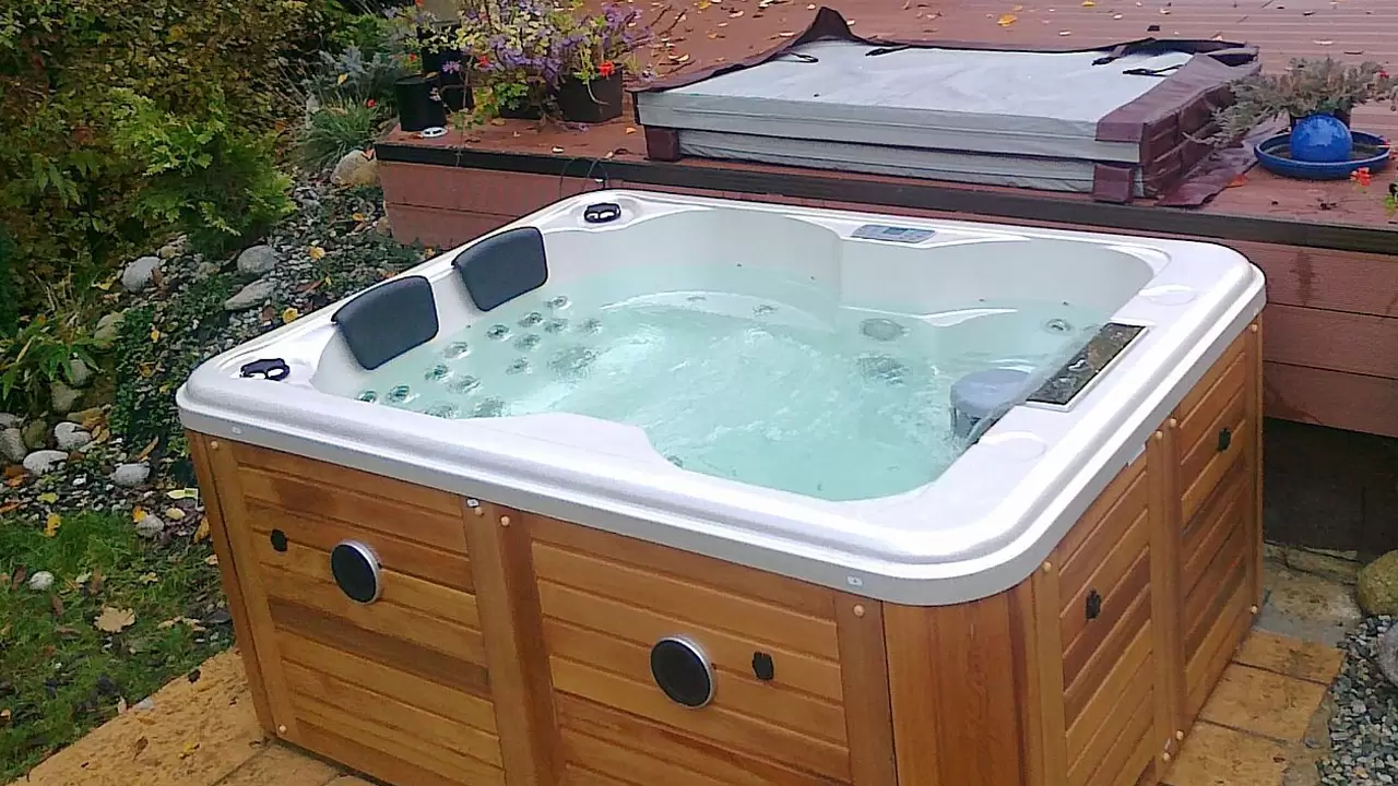 Hot Tub Moving Service to Avoid the Risk of Injury & Save Time!