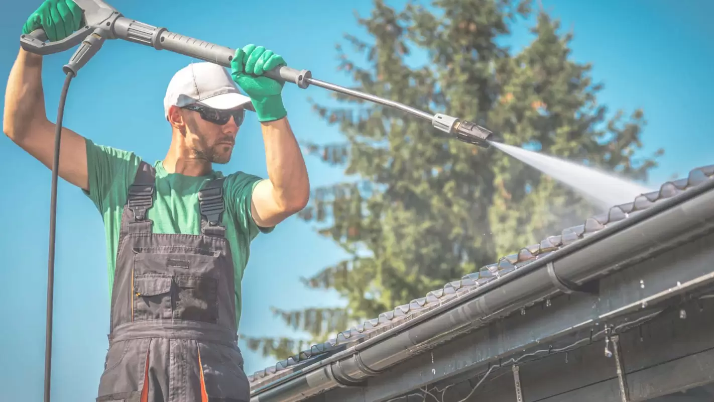 Gutter Cleaning Services to Prevent Early Aging of Your Gutters!