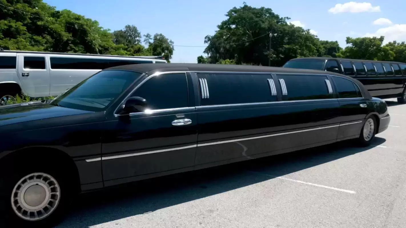 Limousine Service with Trained and Licensed Chauffeurs Dunwoody, GA