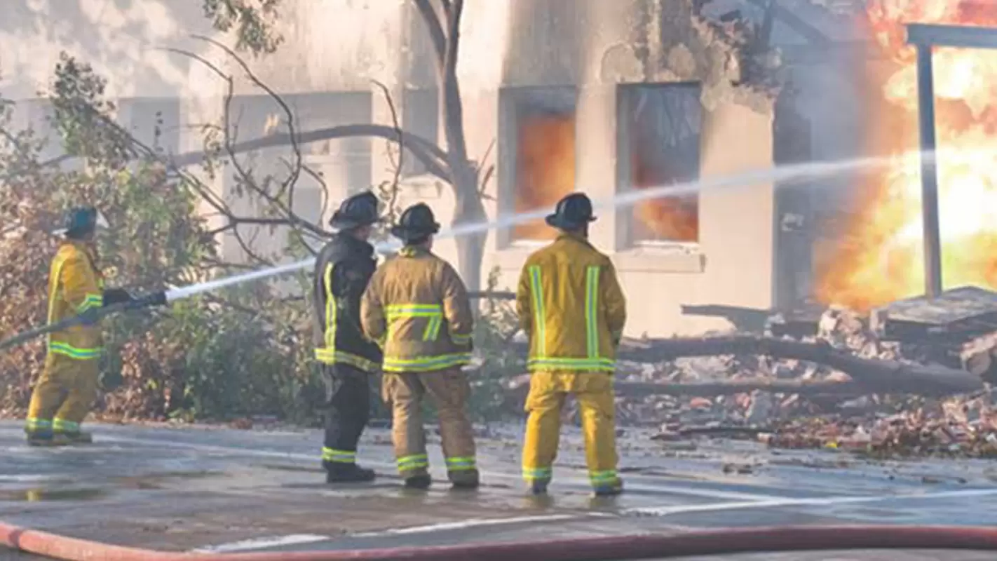 Fire Restoration Contractors Salvage Your Belongings