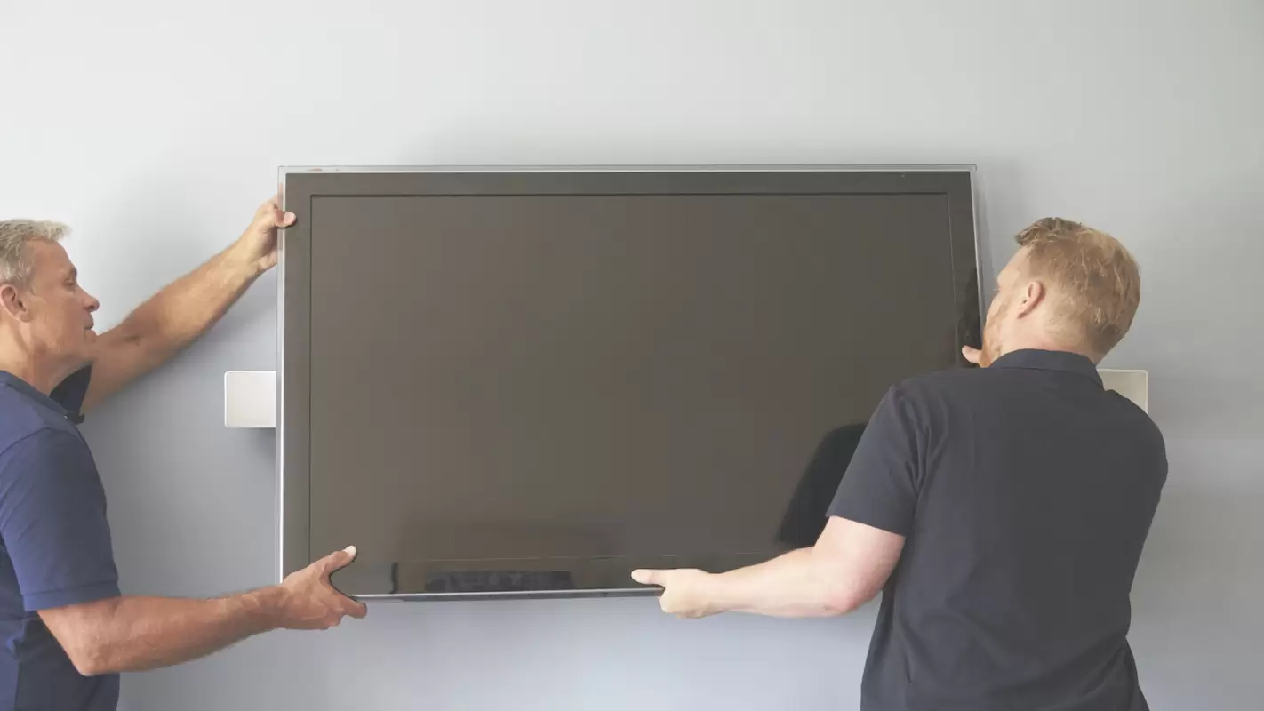 Get Our First-Rate TV Mounting Experts on Board