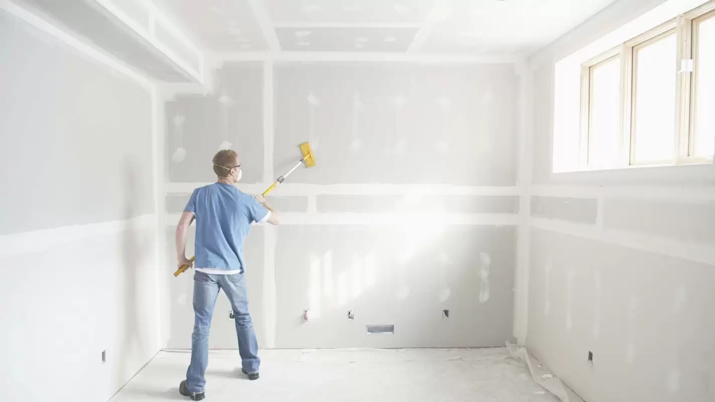 Suffering from a cracked wall? Here is the drywall repair service!